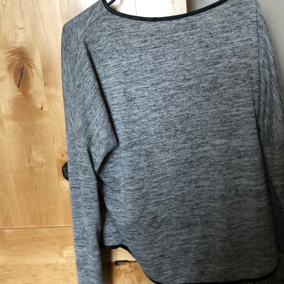 Sweatshirt - Picture 3 of 4